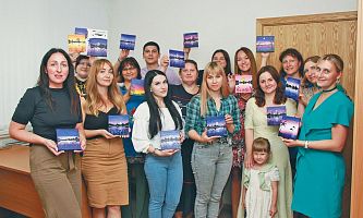 Мастер-класс по живописи для приборостроителей был организован профкомом 